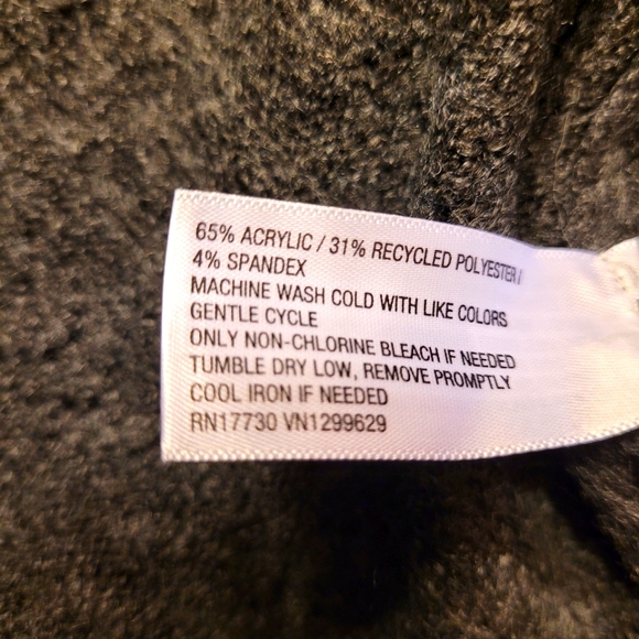 New Knox Rose Pointelle Cardigan - Picture 3 of 5